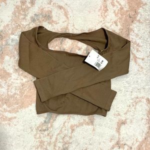 Open back long sleeve cropped top